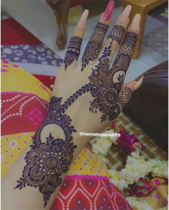 Tile Inspired Charming Back Hand Mehndi Design
